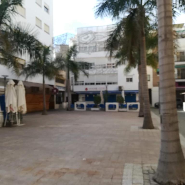 At the center & very close to the Paseo beach, with double garage, renovated and fully equipped apartment - Apartamento de 3 dormitorios - 49