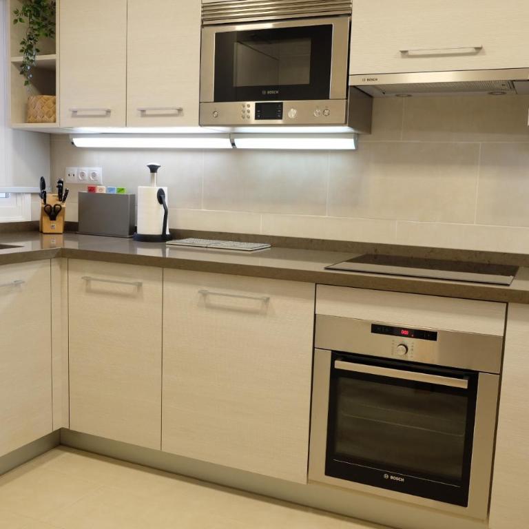 luxury modern apartment with terrace, pool and garage! - Apartamento de 2 dormitorios - 8