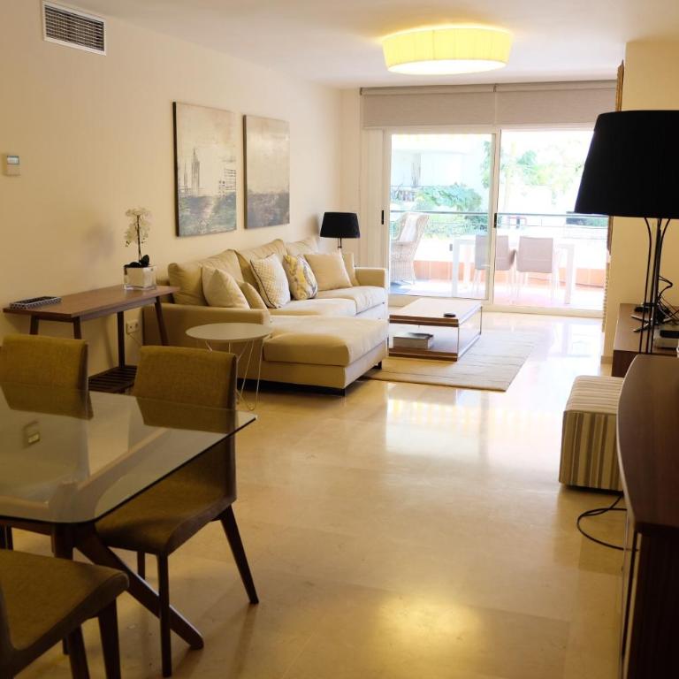 luxury modern apartment with terrace, pool and garage! - Apartamento de 2 dormitorios - 1
