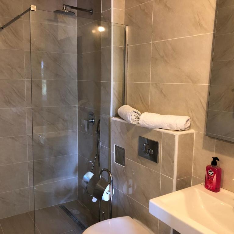 Apartments Lj - Apartman sa Pogledom na Bazen - 2