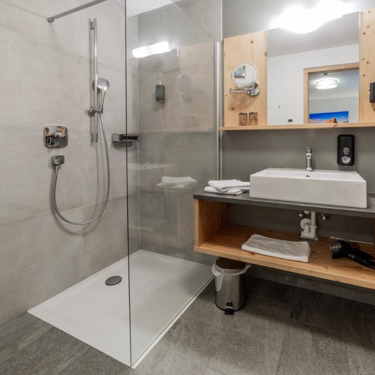 B&B - Rooms&Apartments Oberwiesen - Appartamento con 2 Camere da Letto e Balcone - 1