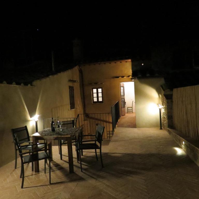 CASA DEL MEDIOEVO - Two-Bedroom Apartment - 33