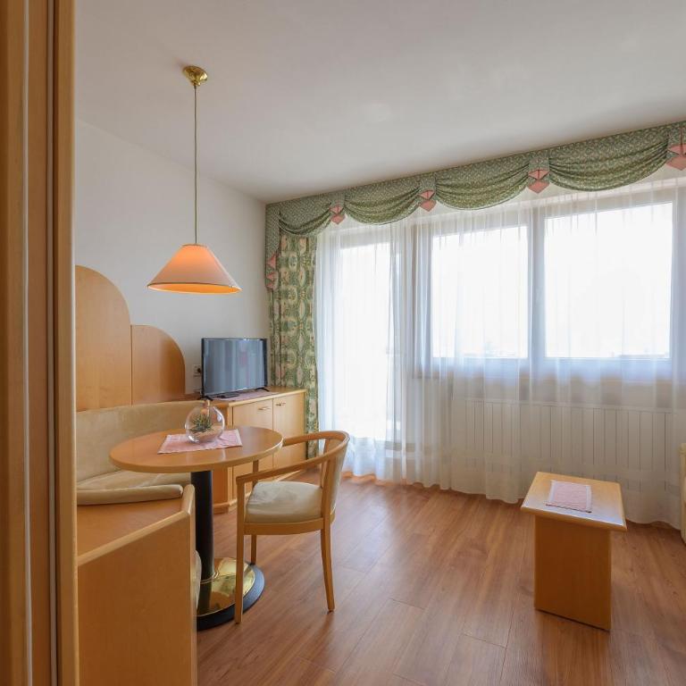 Glanzhof Hotel & Apartments - Junior Suite mit Balkon - 1