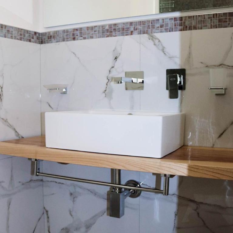 Clelia's Boutique Rooms & Suites - Camera Matrimoniale - 7