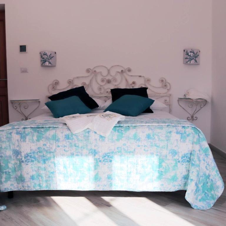 Clelia's Boutique Rooms & Suites - Camera Matrimoniale - 1