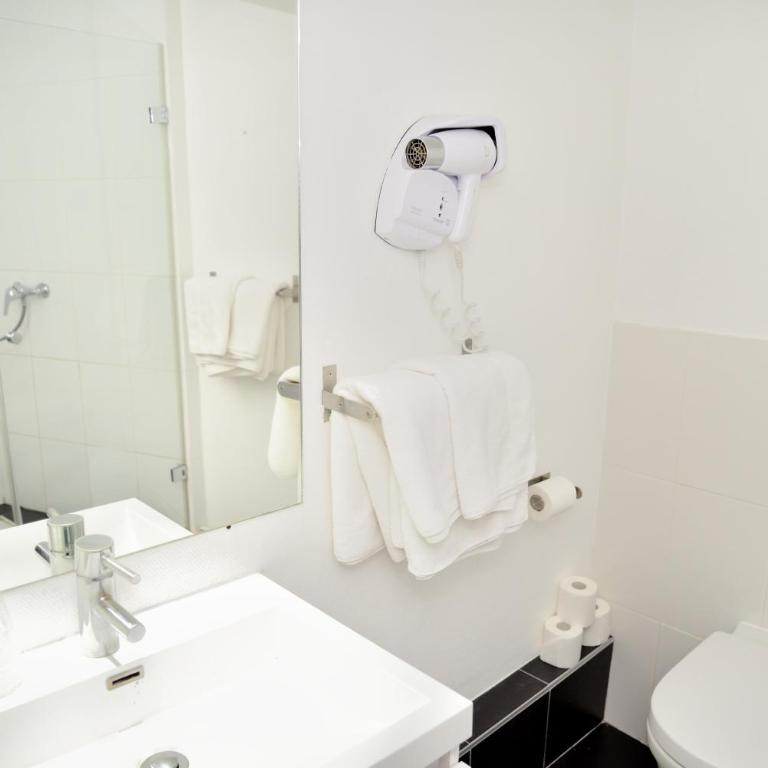 EtC...Hôtel - Strasbourg Hyper Centre - Chambre Triple - 7