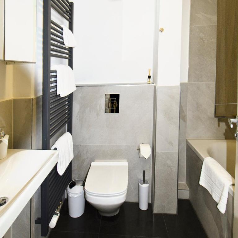 Eco Smart Apartments Nürnberg Süd - Supreme Apartment mit 2 Schlafzimmern, Wohnzimmer und Terrasse - 7