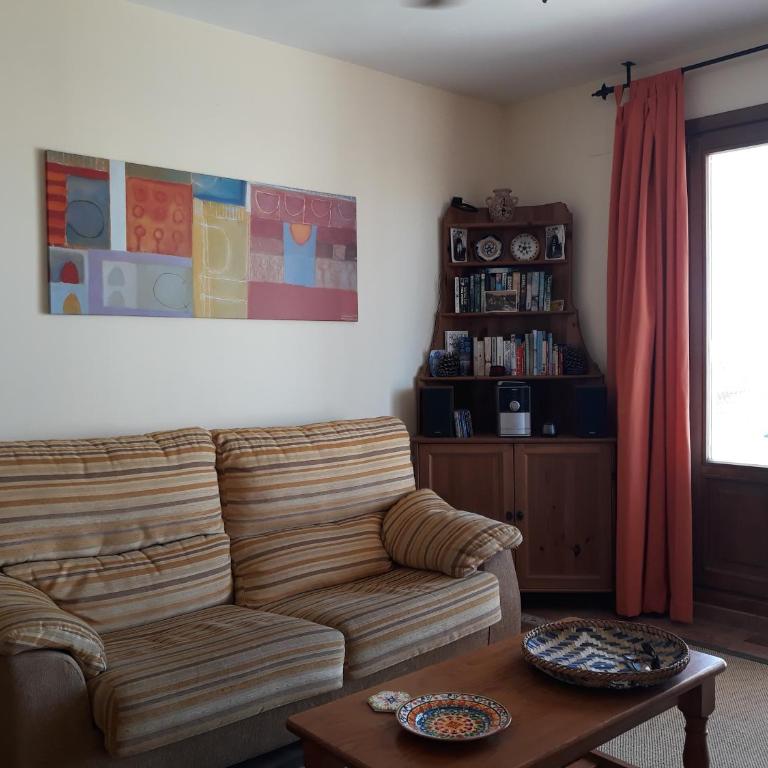 SEMON HOUSE - Three-Bedroom House - 12