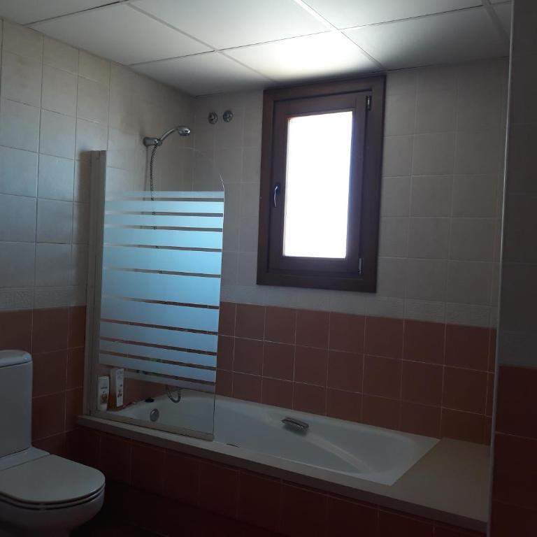 SEMON HOUSE - Three-Bedroom House - 28