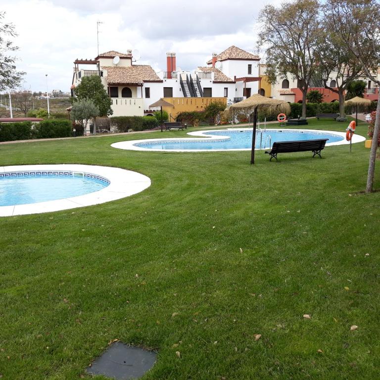 SEMON HOUSE - Three-Bedroom House - 32