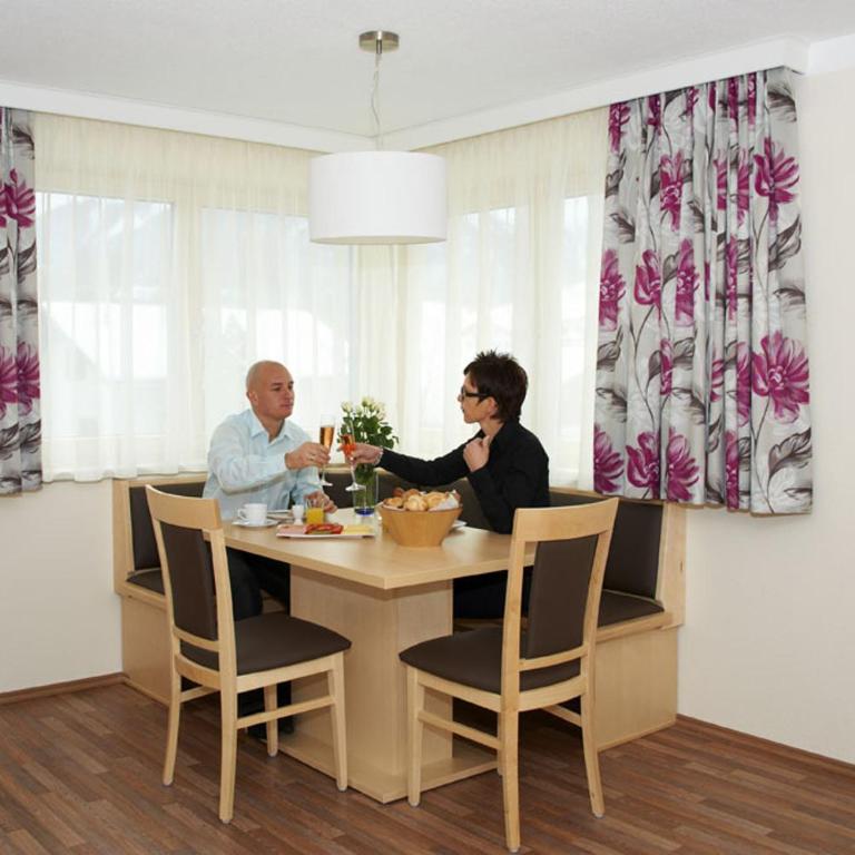 Apart Miramunt - Comfort Two-Bedoom Apartment - 6
