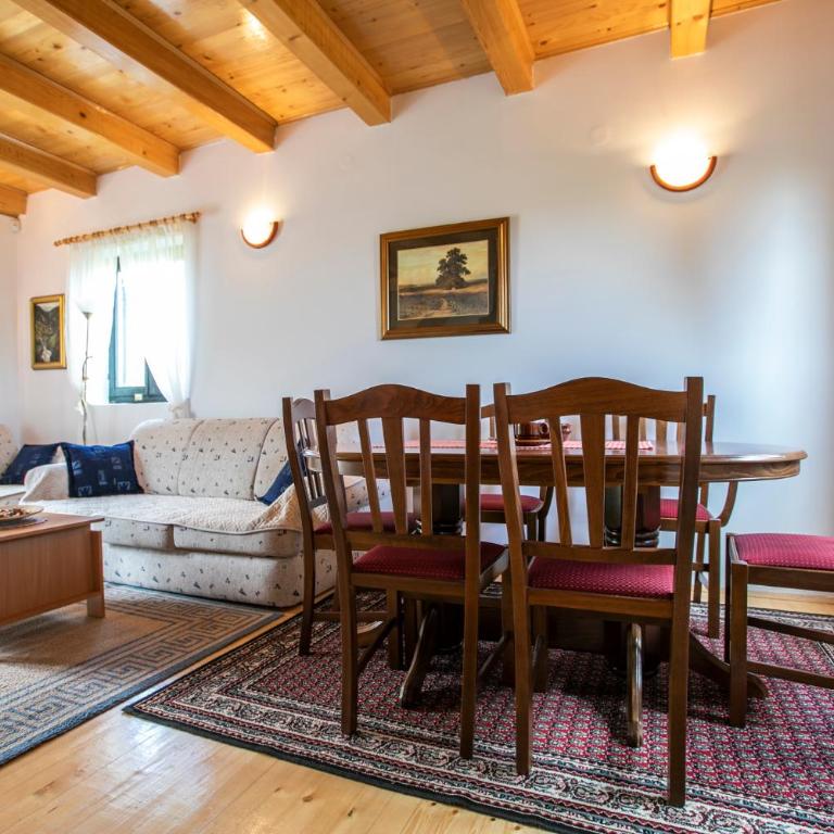 Guest house Holiday - Two-Bedroom House - 32