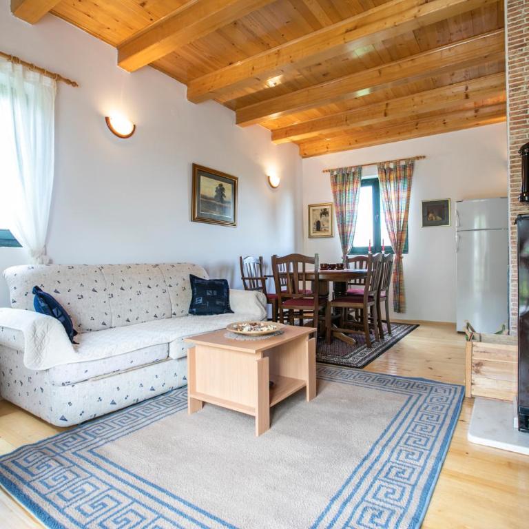 Guest house Holiday - Two-Bedroom House - 34