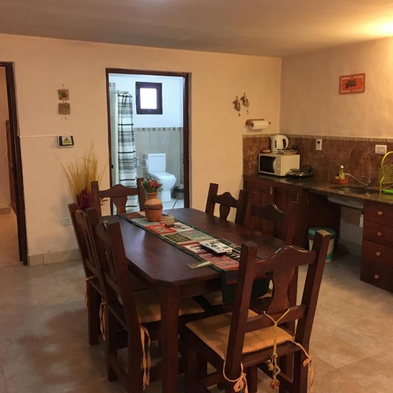 Cabañas Ernes Huasi - Estudio con cama grande adaptado para personas con movilidad reducida - 3