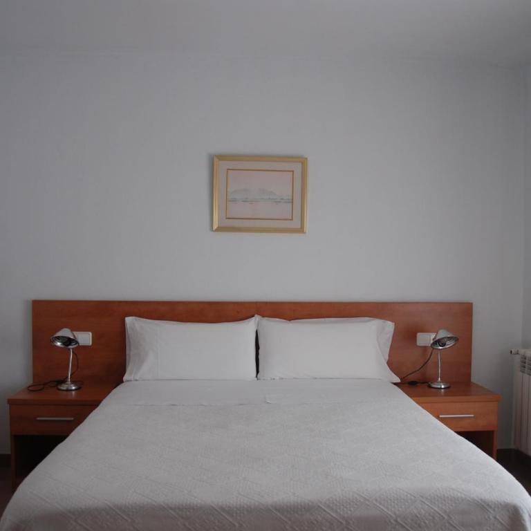 Pensió Viladomat - Habitación Doble con baño privado - 1 o 2 camas - 8