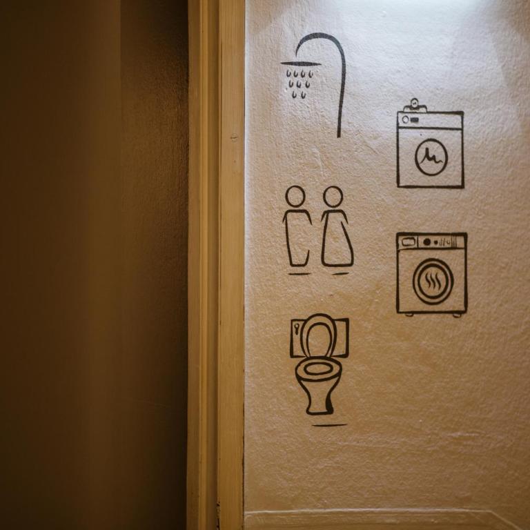 The Keep Eco Rooms - Zweibettzimmer mit Gemeinschaftsbad - 21