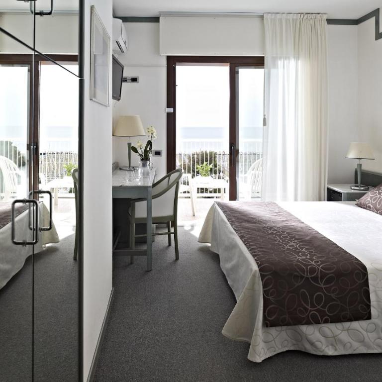 Hotel Atlantic - Camera Matrimoniale Standard con Vista Mare Laterale - 3