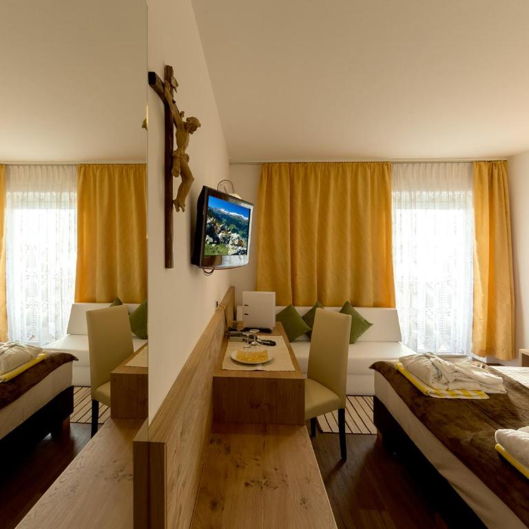Hotel Kristall - Camera Matrimoniale Comfort - 1