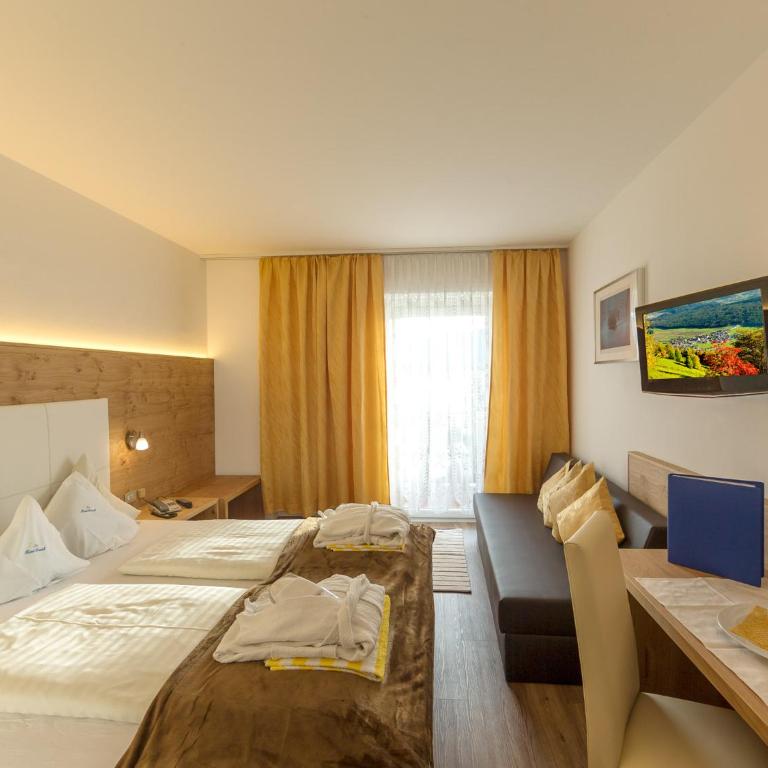 Hotel Kristall - Camera Matrimoniale Comfort - 8
