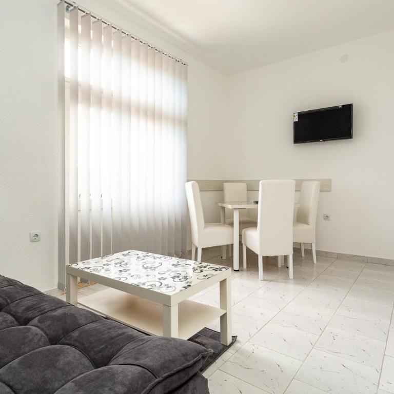 Vila Ćirković - U centru Sokobanje - Deluks Dvokrevetni Studio sa Bračnim Krevetom - 7