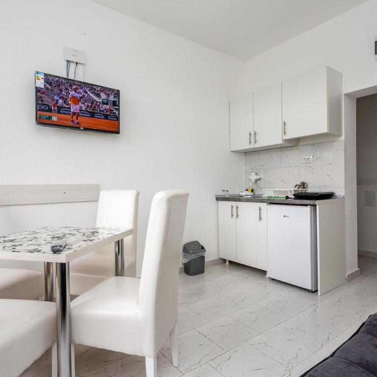 Vila Ćirković - U centru Sokobanje - Deluks Dvokrevetni Studio sa Bračnim Krevetom - 14
