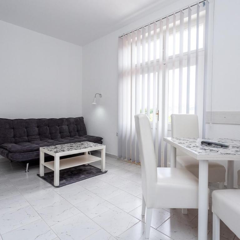 Vila Ćirković - U centru Sokobanje - Deluks Dvokrevetni Studio sa Bračnim Krevetom - 4