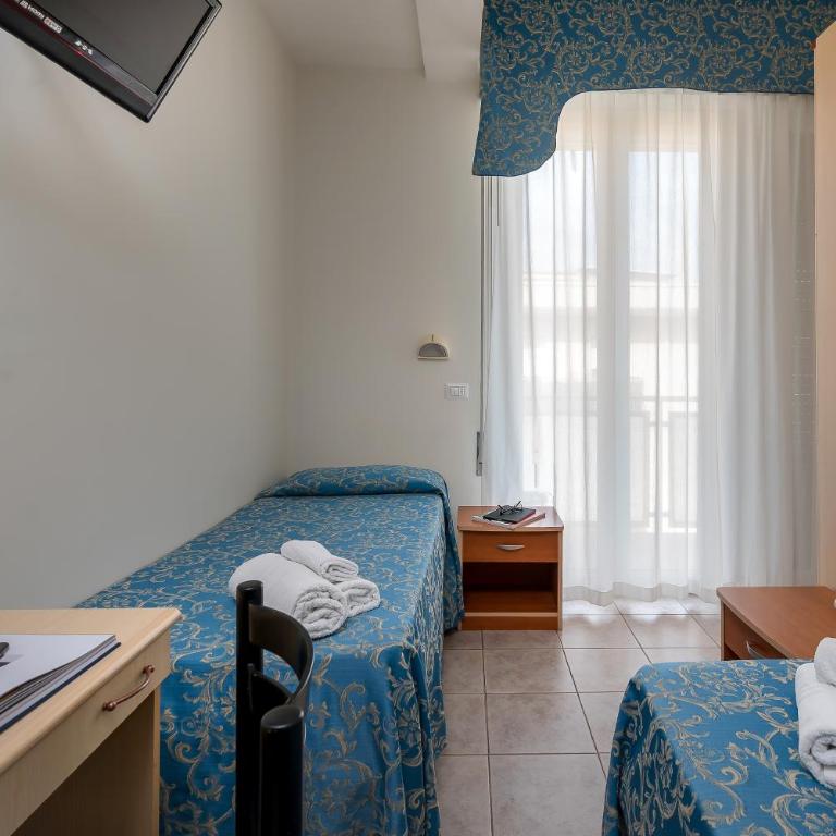 Hotel Sole Mio - Camera Standard Doppia con Letti Singoli - 2