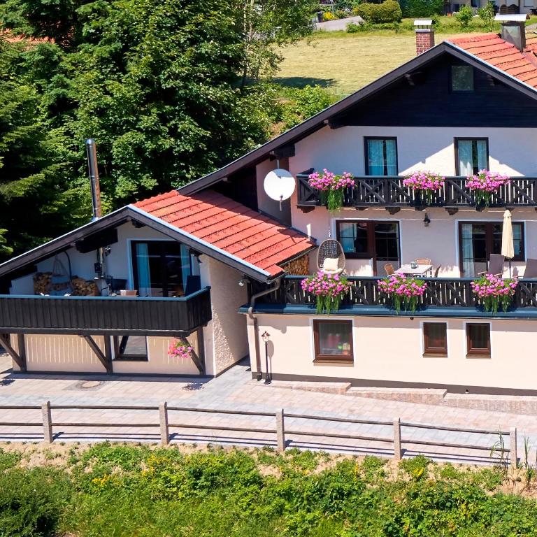 Montara Suites Bodenmais I aktivCARD Bayerischer Wald inklusive - Chalet Villa Montara - 4