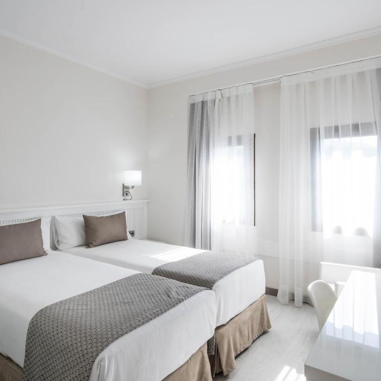 Catalonia Roma - Double or Twin Room - 1