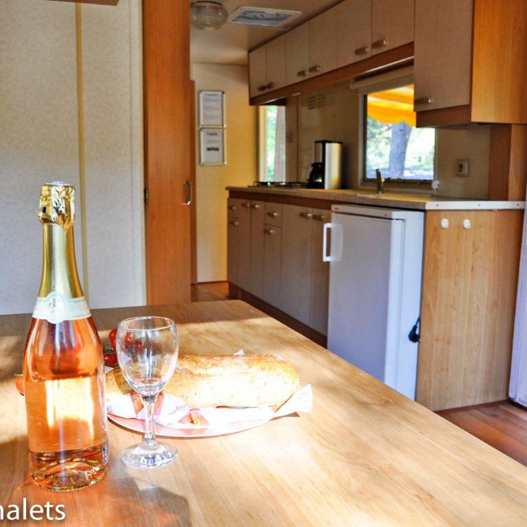Mountain View Mobile Home in Roquebrune-sur-Argens, France - Mobile Home - 4