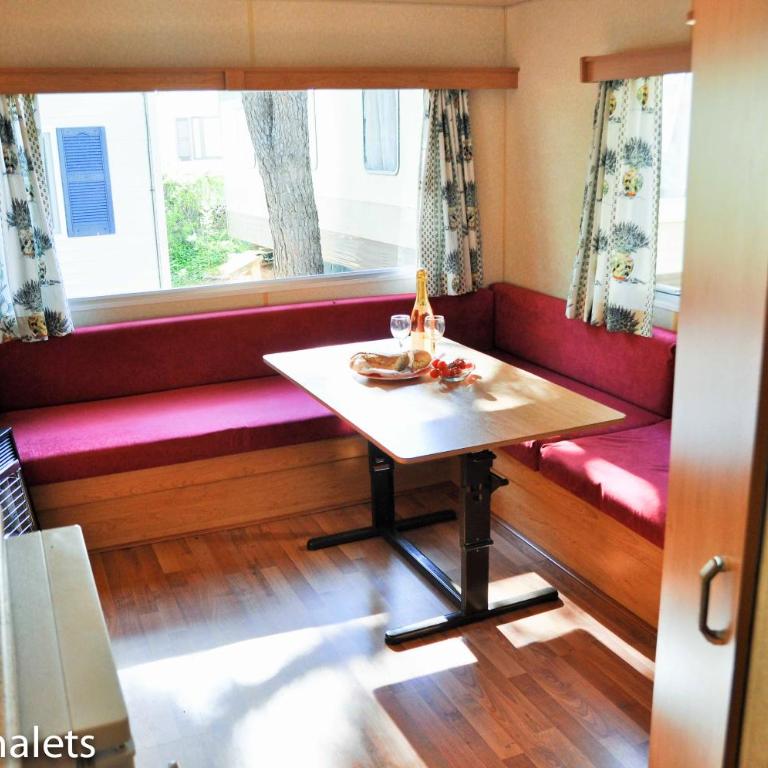 Mountain View Mobile Home in Roquebrune-sur-Argens, France - Mobile Home - 3