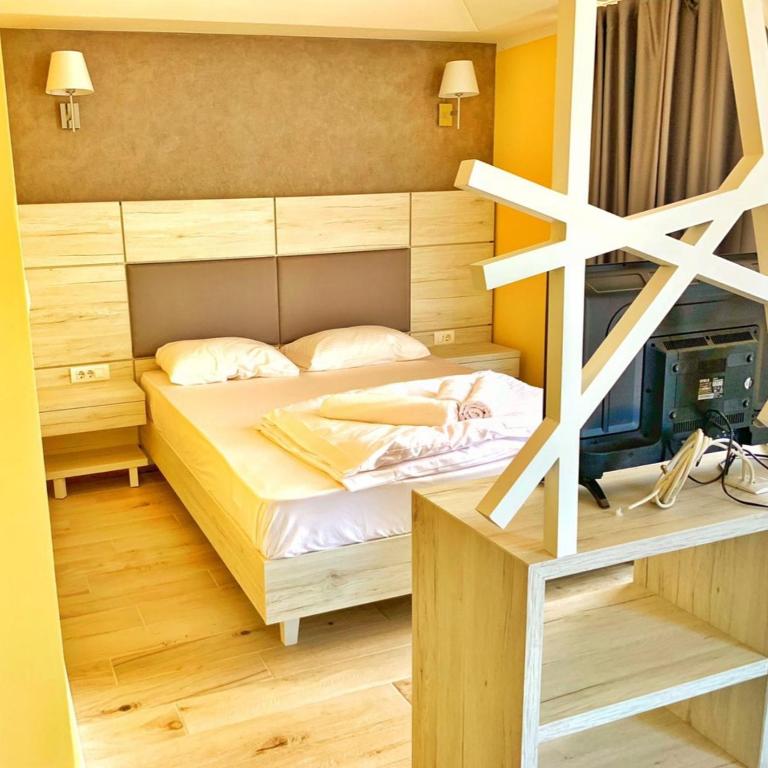 Hotel Pierina - Deluks Dvokrevetna Soba sa Bračnim Krevetom i Pogledom na More - 11