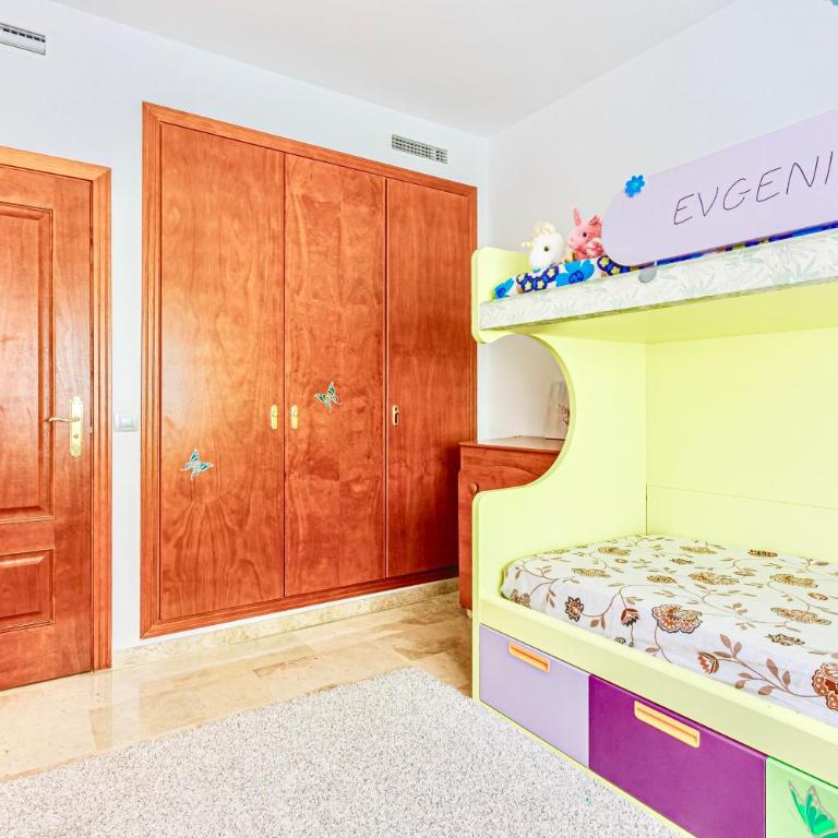 Spacious Apartment with Garden & Terrace - Apartment - Ground Floor - 25