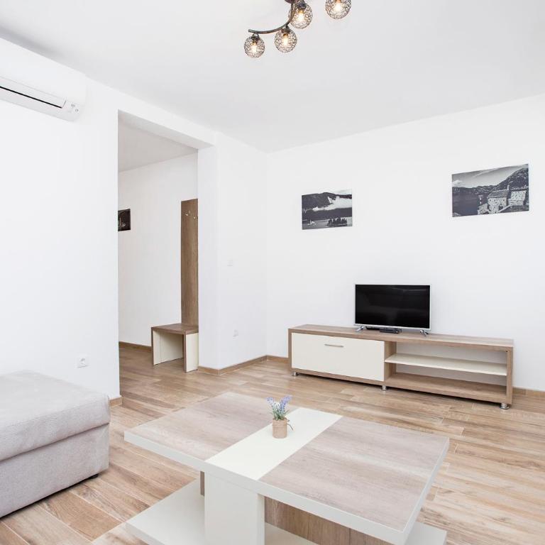 Apartments Mezini 11 - One-Bedroom Apartment - 24