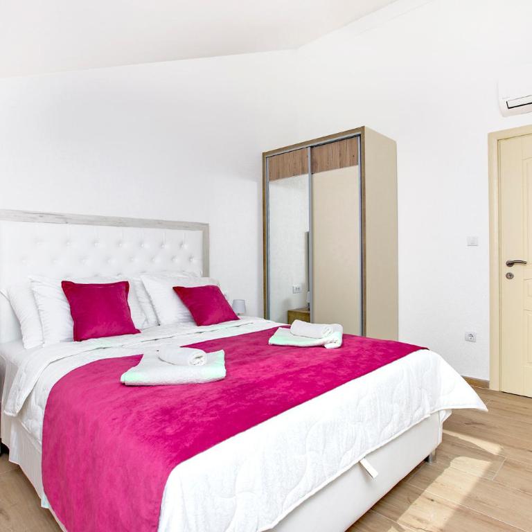 Apartments Mezini 11 - Penthouse Apartment - 10