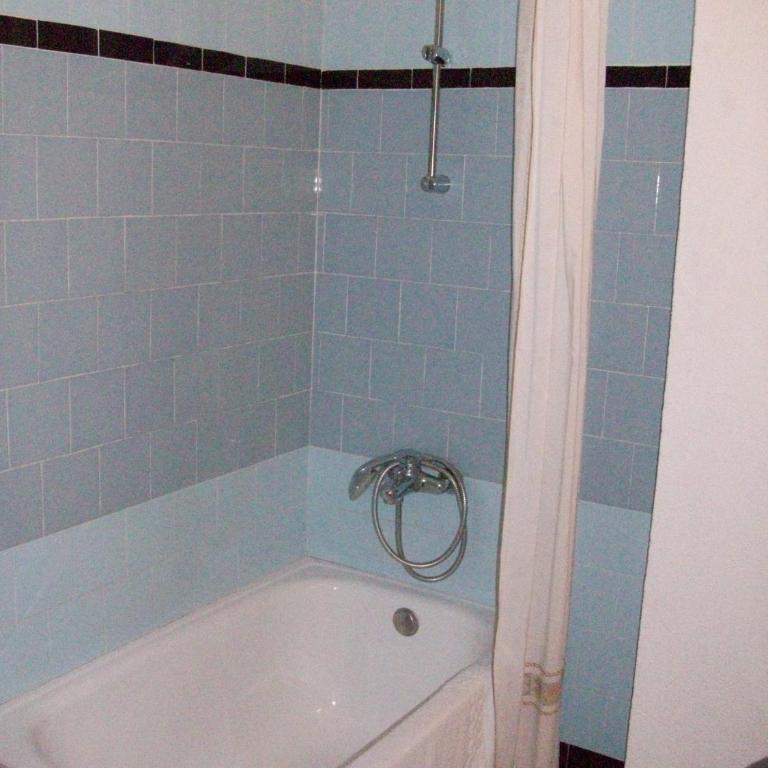Pensió Viladomat - Habitación Doble con baño compartido - 1 o 2 camas - 6