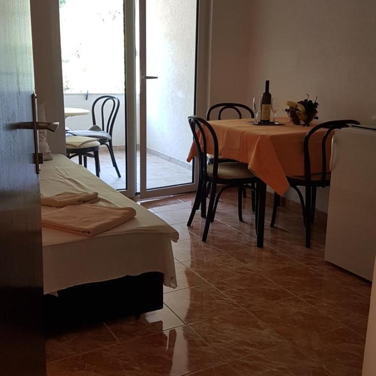 Apartmani Neda Bane - Studio with Balcony - 7