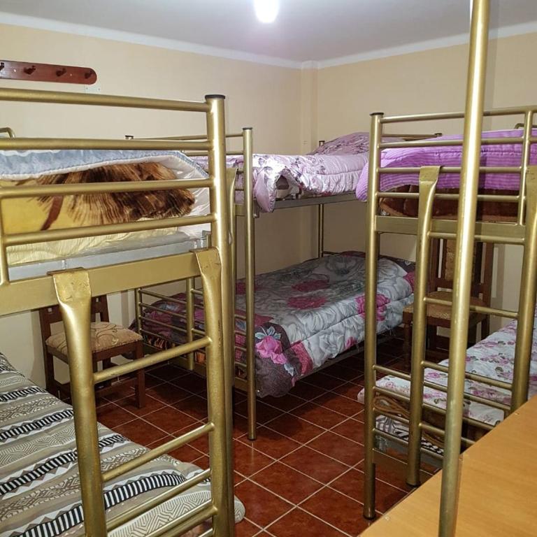 Hostel Buen descanso - Family Room with Shared Bathroom (6 Adults) - 5