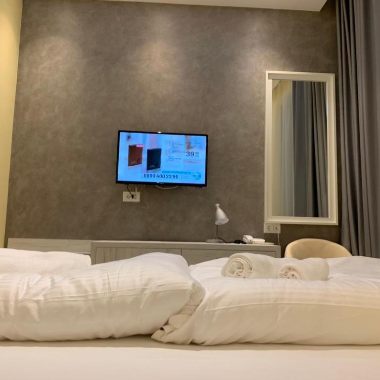 Hotel Pierina - Dvokrevetna Soba s Bračnim Krevetom/2 Zasebna Kreveta sa Bočnim Pogledom na More - 4