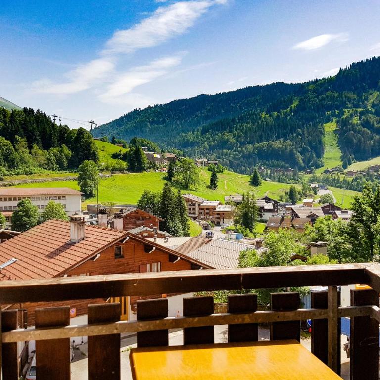 Studio Panorama - Vue montagne et village, Centre la Clusaz - AravisTour - Studio - 5