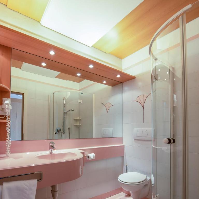 Glanzhof Hotel & Apartments - Doppelzimmer mit Balkon - 2