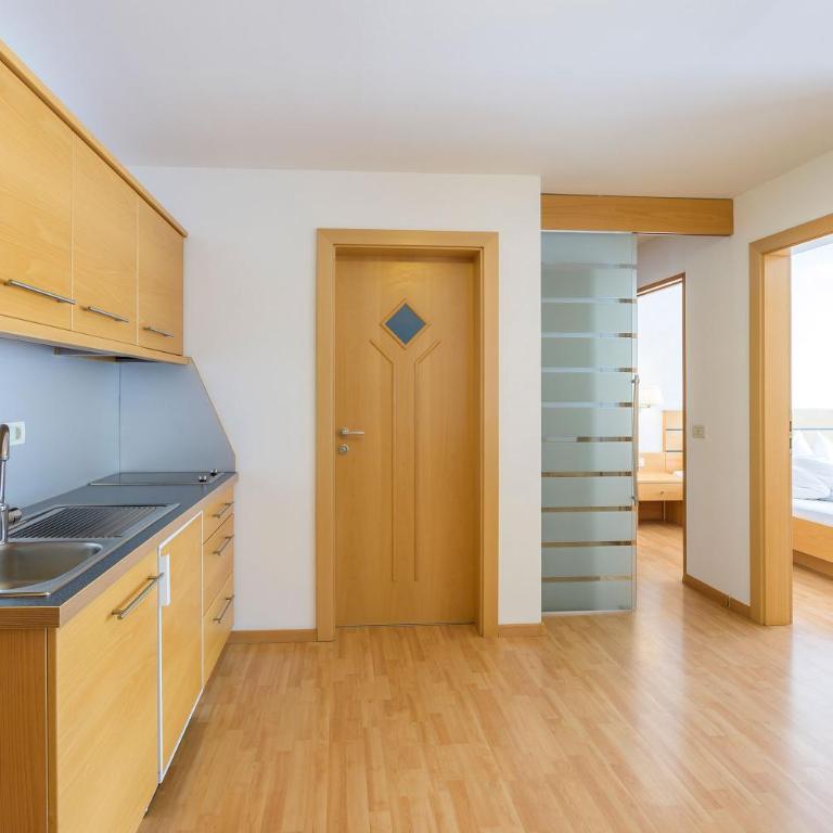 Glanzhof Hotel & Apartments - Apartment mit 1 Schlafzimmer - Nebengebäude - 5
