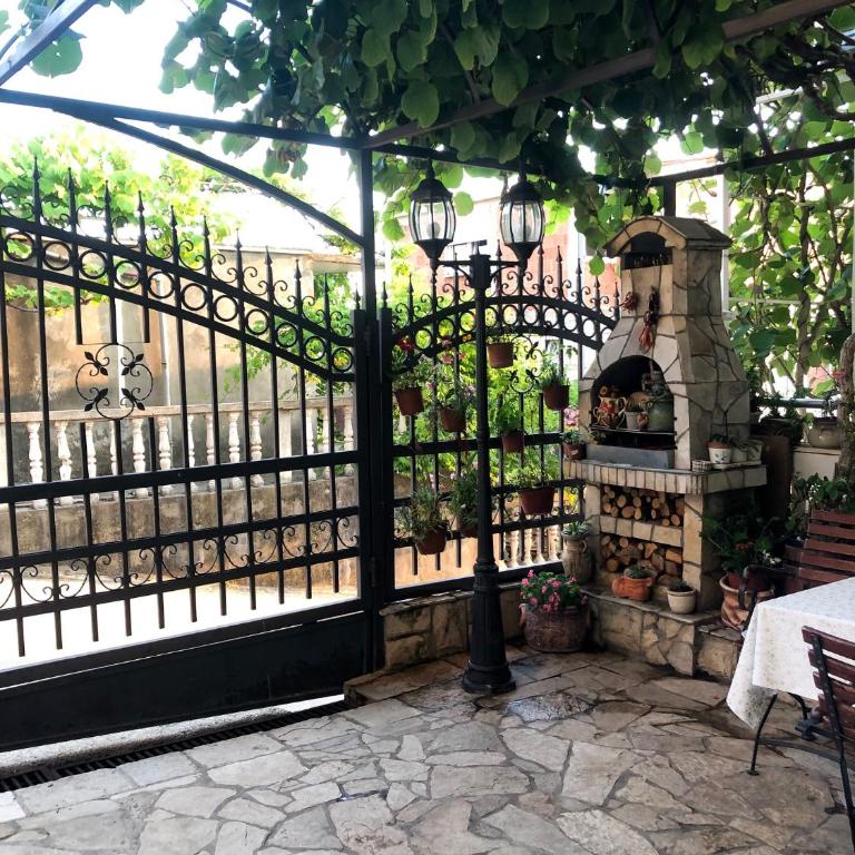 Apartments Moracanin - Apartman - 1