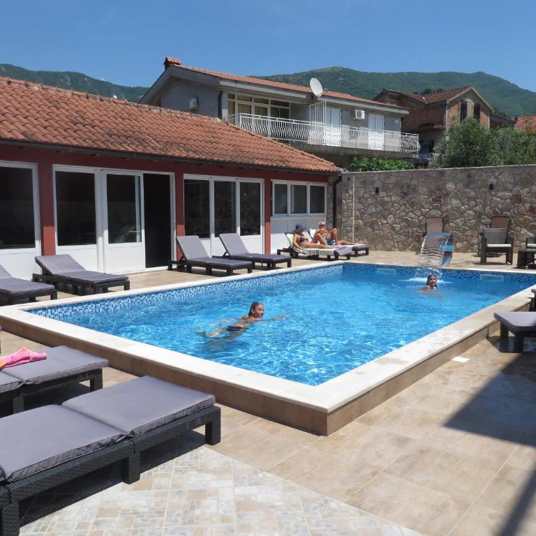 Guest House Villa Živanović - Standard Triple Room - 5