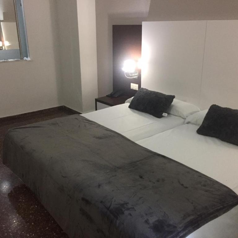 Hotel Fontana Plaza - Habitación Deluxe - 3