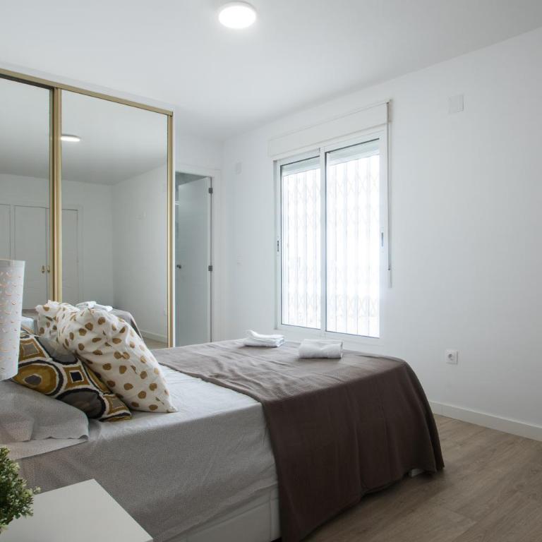 Stylish *NEW* Apartment in Alicante w/ 4 bedrooms - Apartment - 30