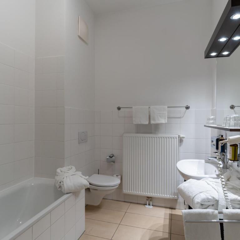 Hotel Sandwirth - Apartment - 2