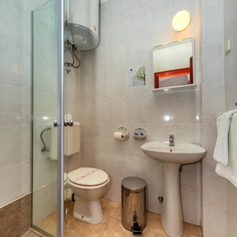 " Villa Kruna Lux " - Dvokrevetna Soba sa Bračnim Krevetom/Zasebnim Krevetima i Terasom - 8