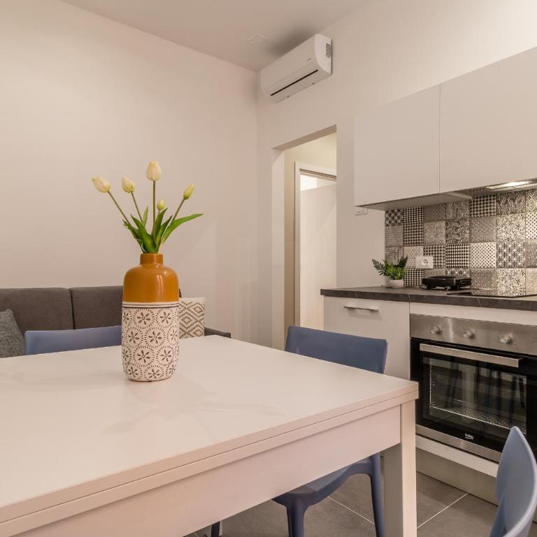 Elegante 8 posti vicino alla stazione - Grey e Blu - Appartamento con 2 Camere da Letto - 4