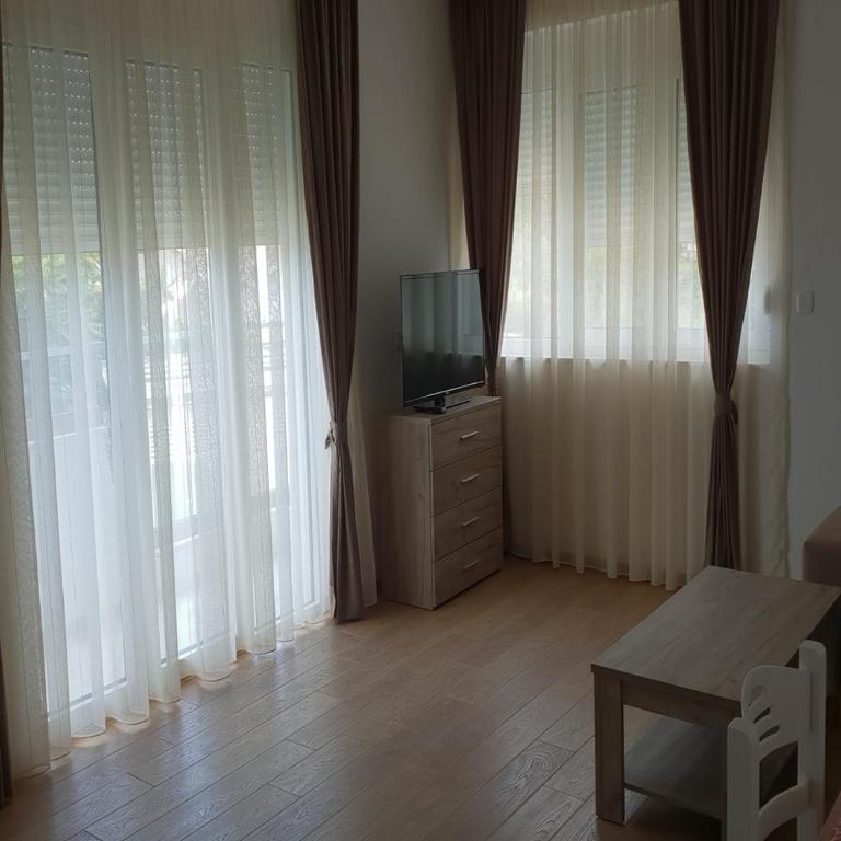 Chez Vous - One-Bedroom Apartment - 64
